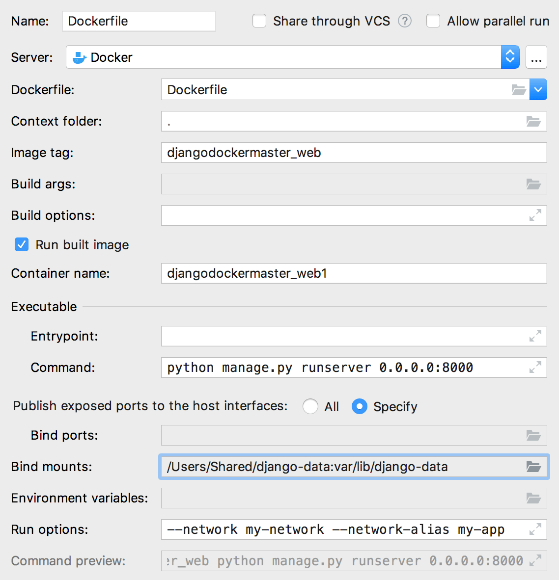 The Edit Deployment Configuration dialog with bind mounts