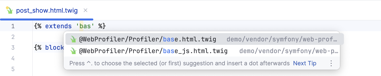 Name completion in Twig template