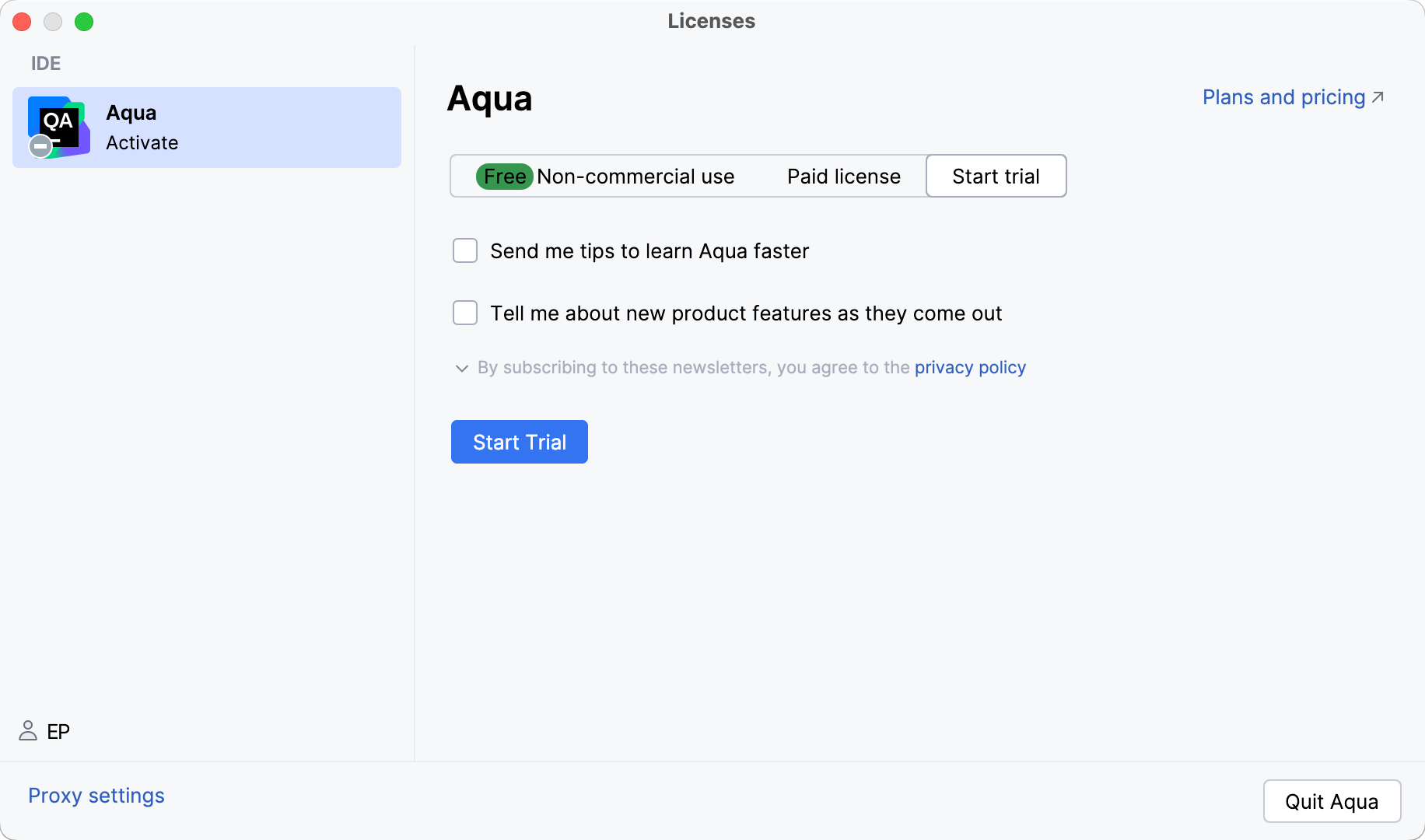 The Licenses dialog with the options to select whether to start a trial or activate Aqua