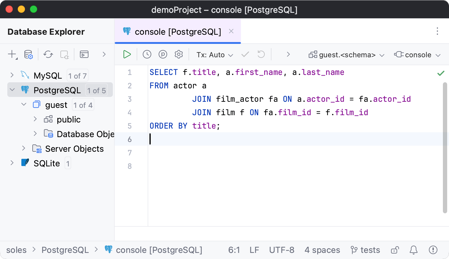 IDE window with the toolbar hidden IDE window with the toolbar hidden