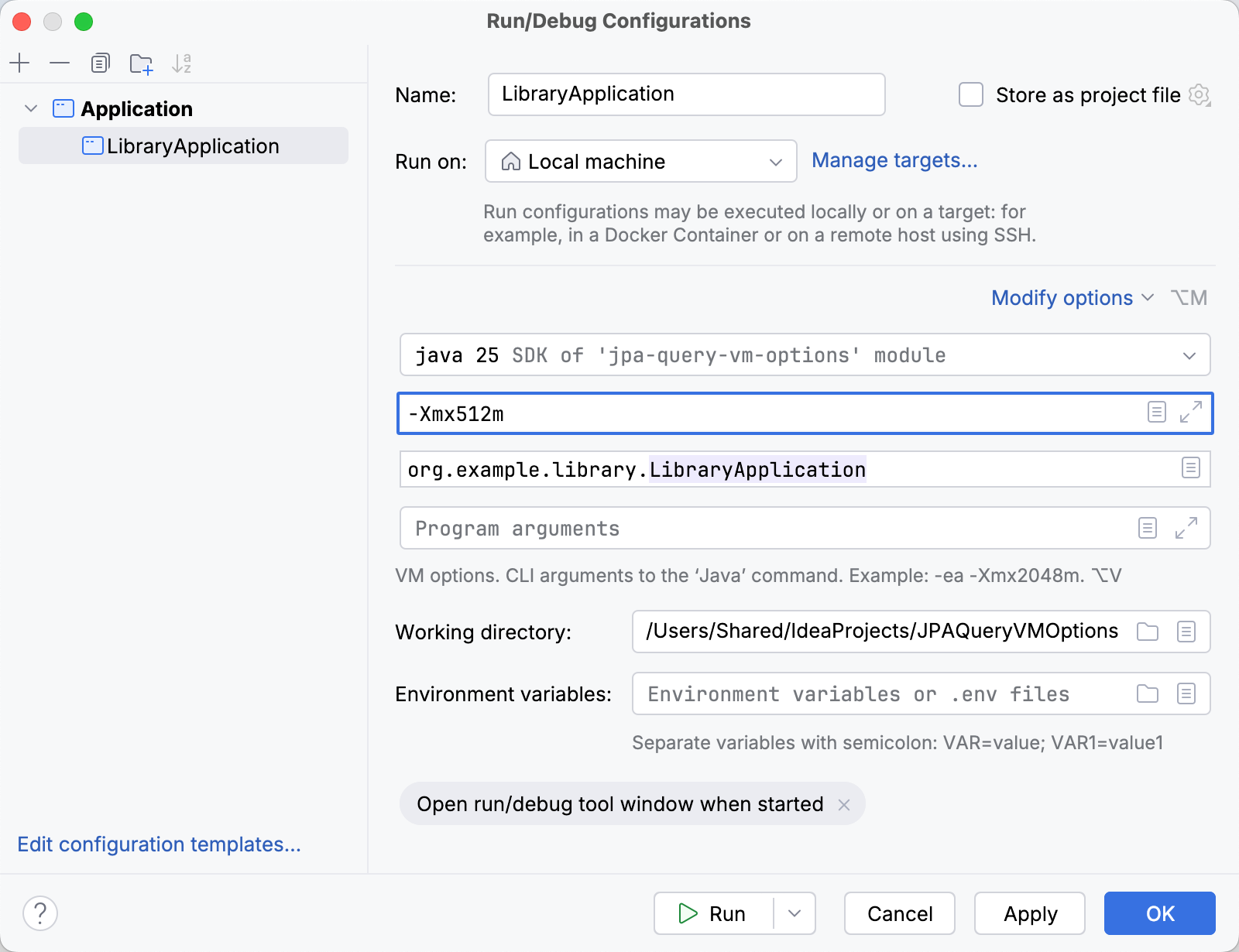 VM options field in the Run/Debug Configurations dialog populated with -Xmx512m 